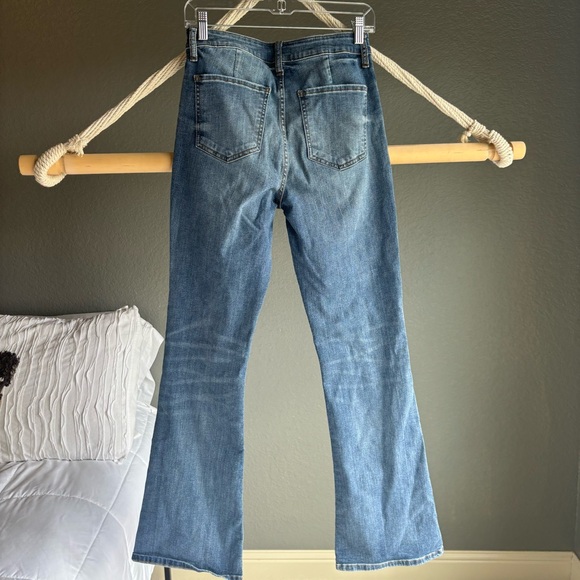 Kut From the Kloth Stevie Mid Rise Straight Jeans Size: 2 - Picture 8 of 8